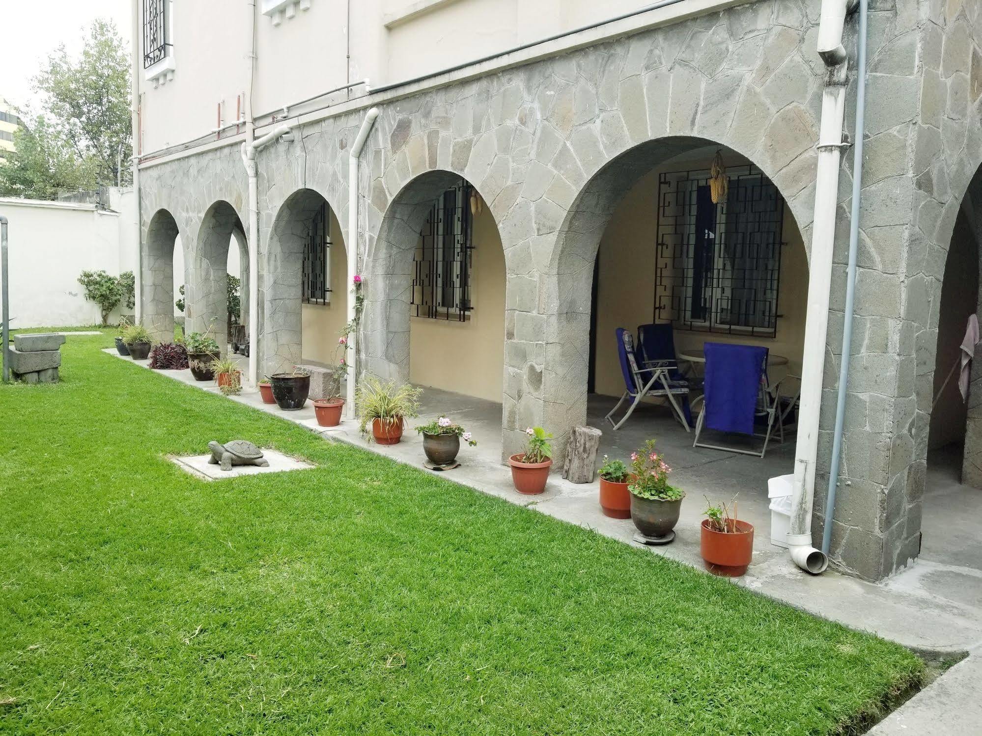 Travellers Inn Quito Kültér fotó